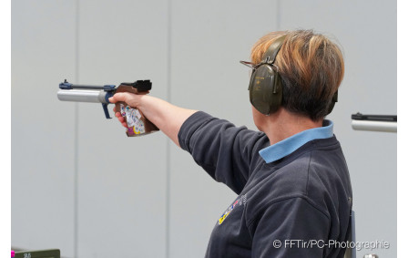 Nadine en Pistolet 10m D3