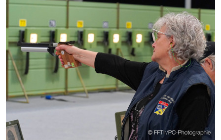 Denise en Pistolet 10m D3